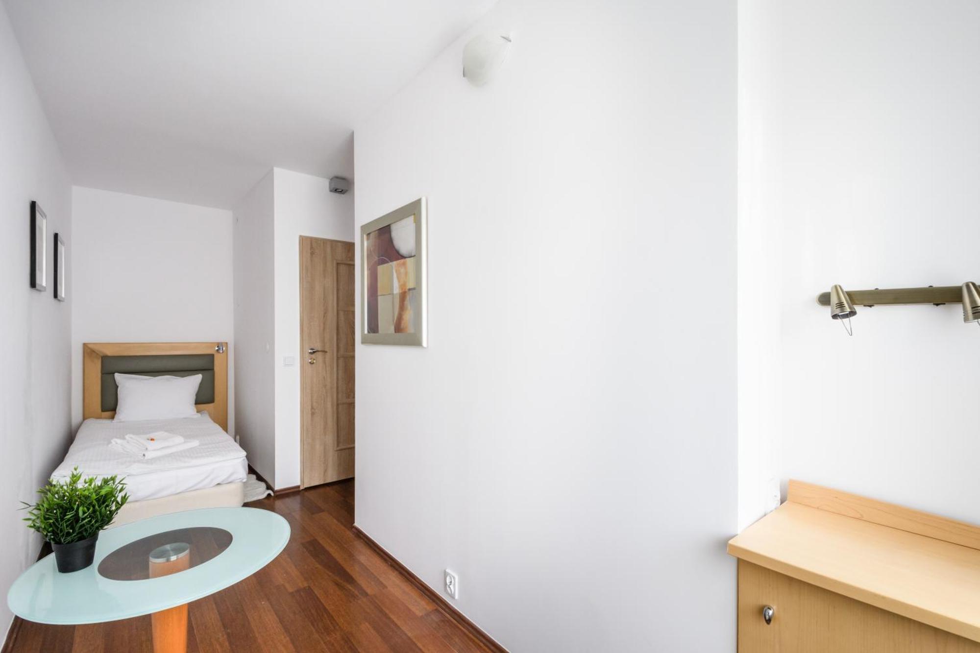 404 Rooms Zamiany Ursynow Varsavia Esterno foto